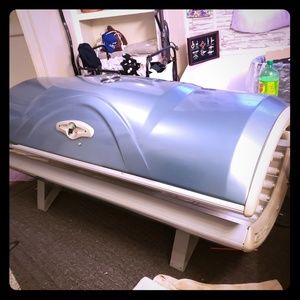 16 lights dark tan wolfe tanning bed